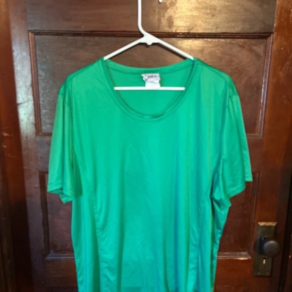 Link Bold Kelly Green Crew Neck Tee